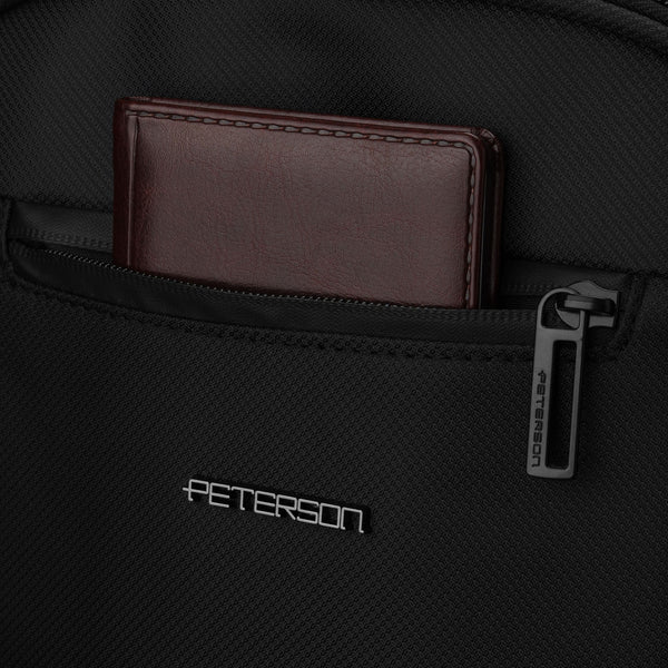 Vidutinis kuprinė unisex Peterson, juoda