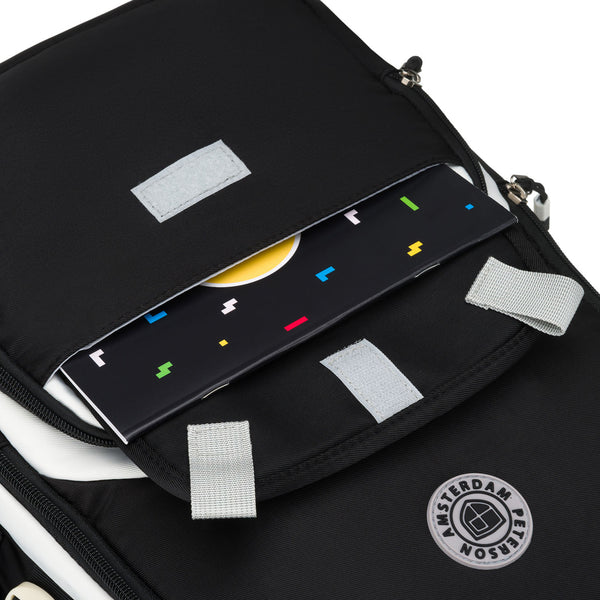 Kuprinė Peterson, juodas