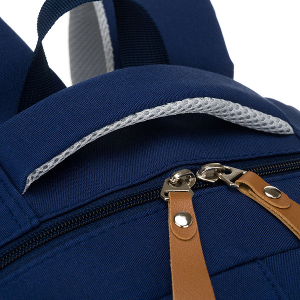 Vidutinė kuprinė unisex Peterson, tamsiai mėlyna