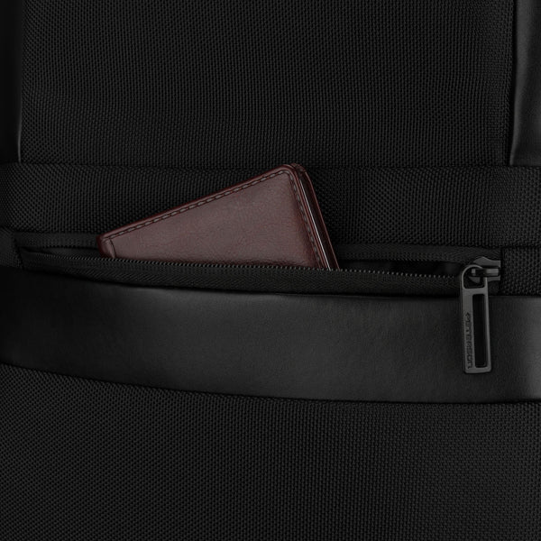 Kuprinė unisex Peterson, juoda K17