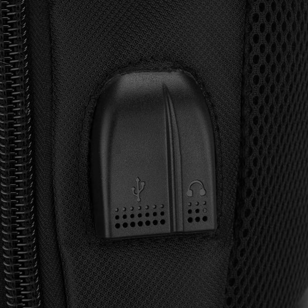 Vidutinė kuprinė unisex Peterson, juoda N515
