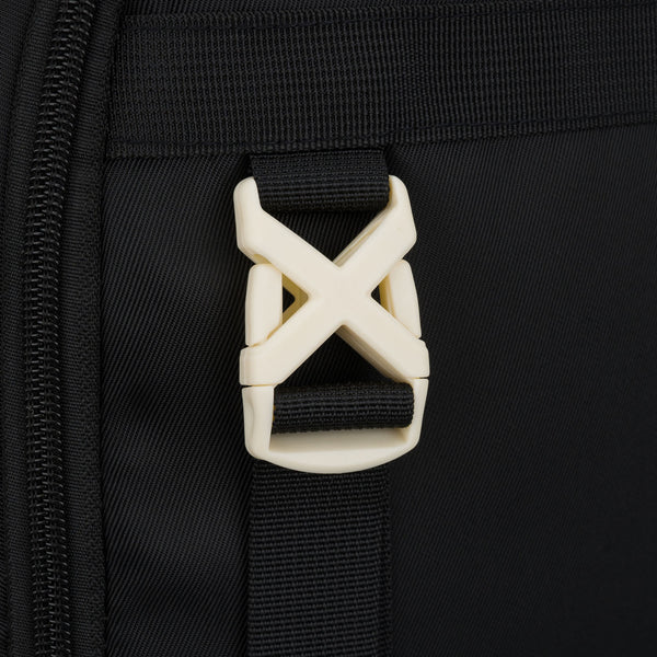 Vidutinė kuprinė unisex Peterson, juoda