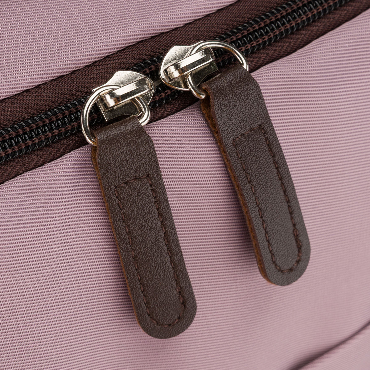 Rožinė kelioninė kuprinė su USB Peterson K83