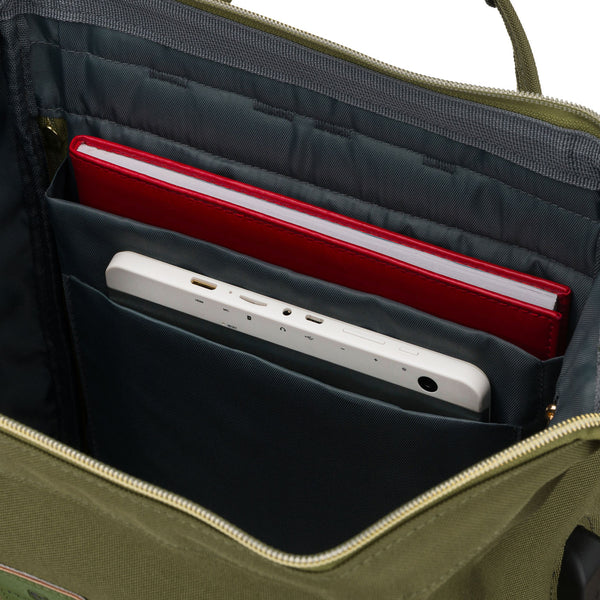 Kuprinė moterims Peterson, žalia K52