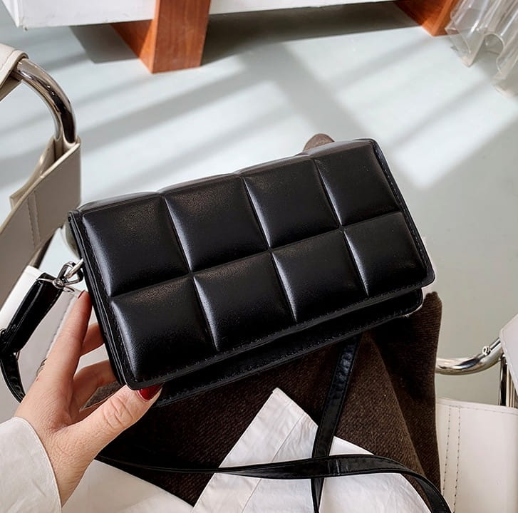 Rankinė moterims U74 R55