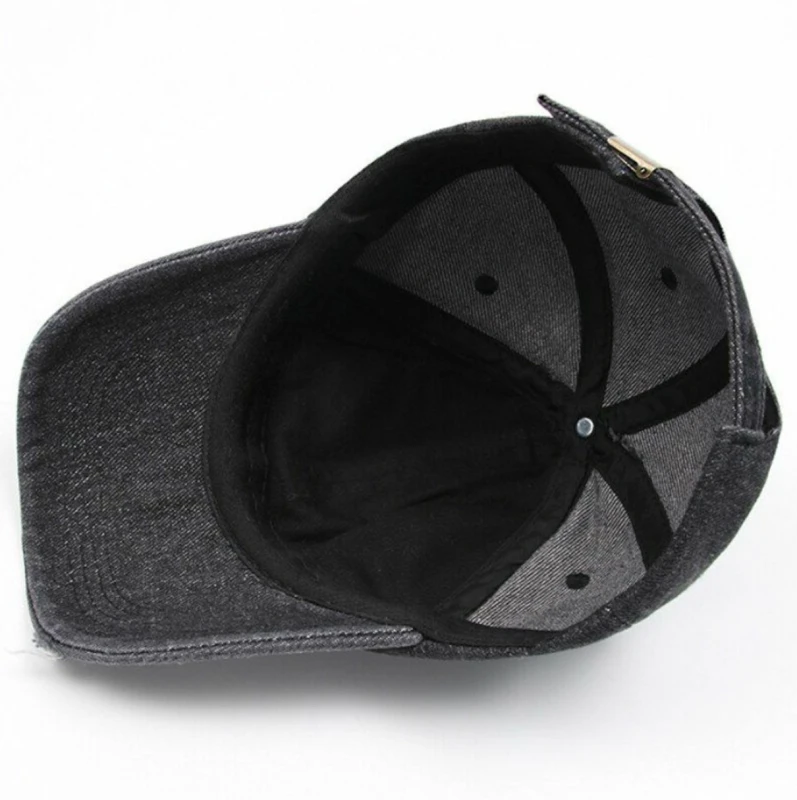 Universali kepurė su snapeliu D2, juoda N252