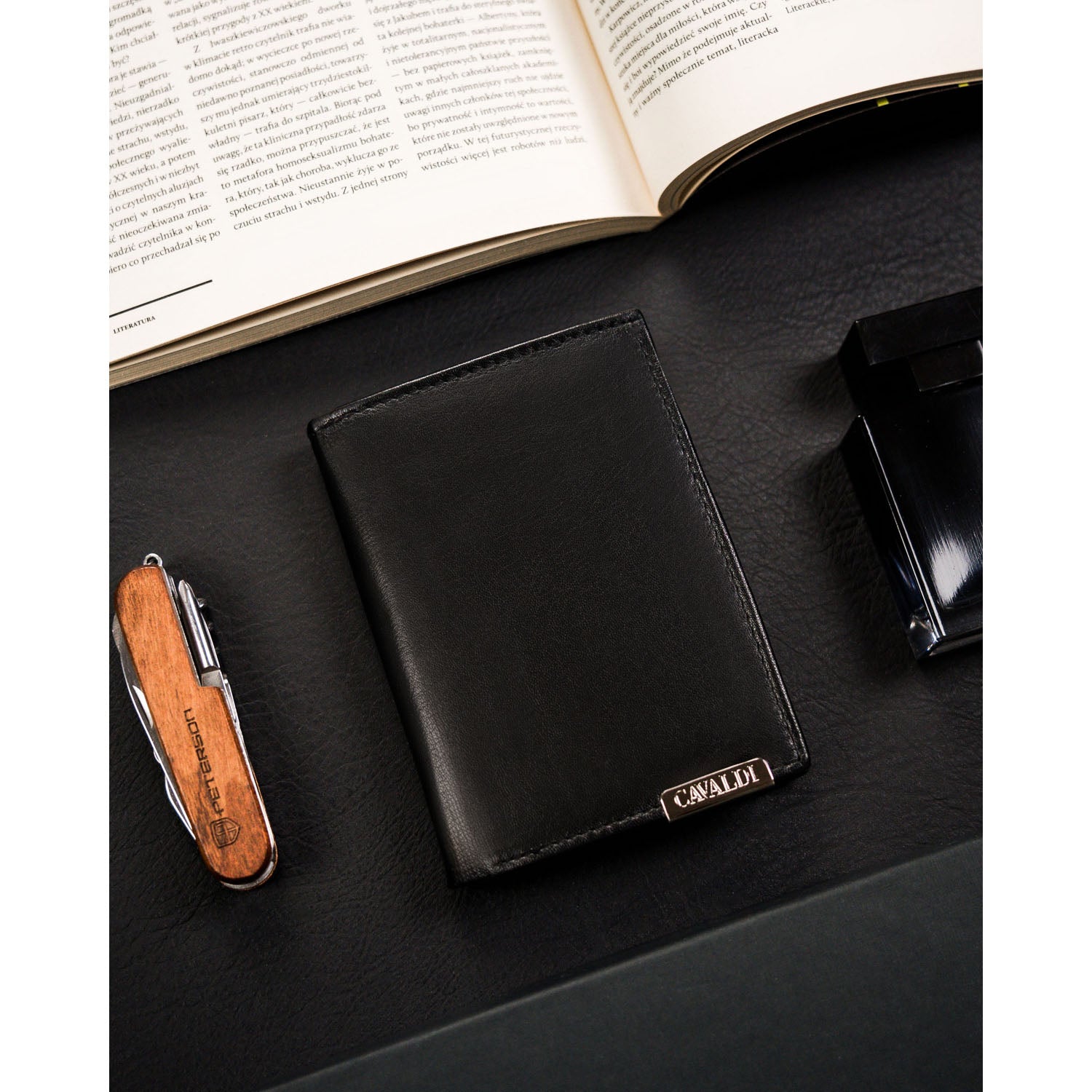 Vyriška odinė piniginė, juoda S150