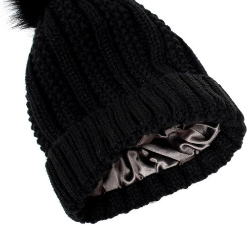 Žieminė kepurė moterims FD65 juoda