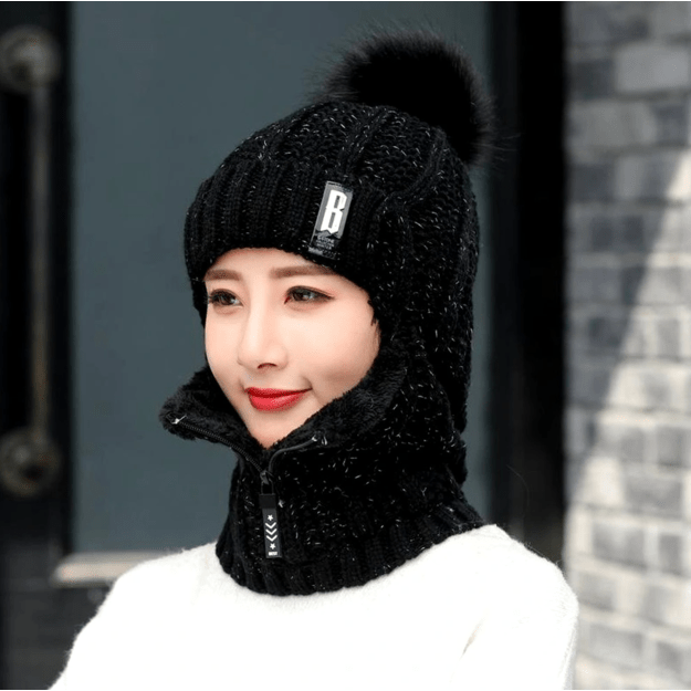 Moteriška žieminė kepurė S112, juoda