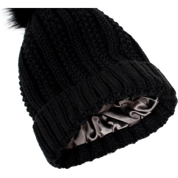 Žieminė kepurė moterims FD65 juoda